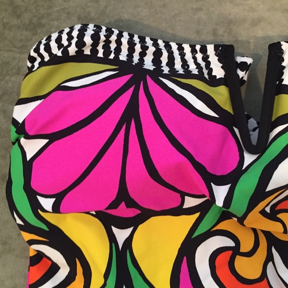 COPY - Trina Turk - Picture 2 of 3